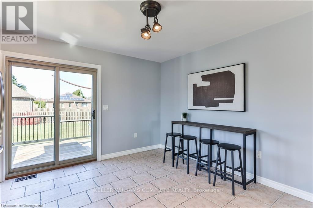 Photo 44 of 98 Thomas Avenue, Brantford ON