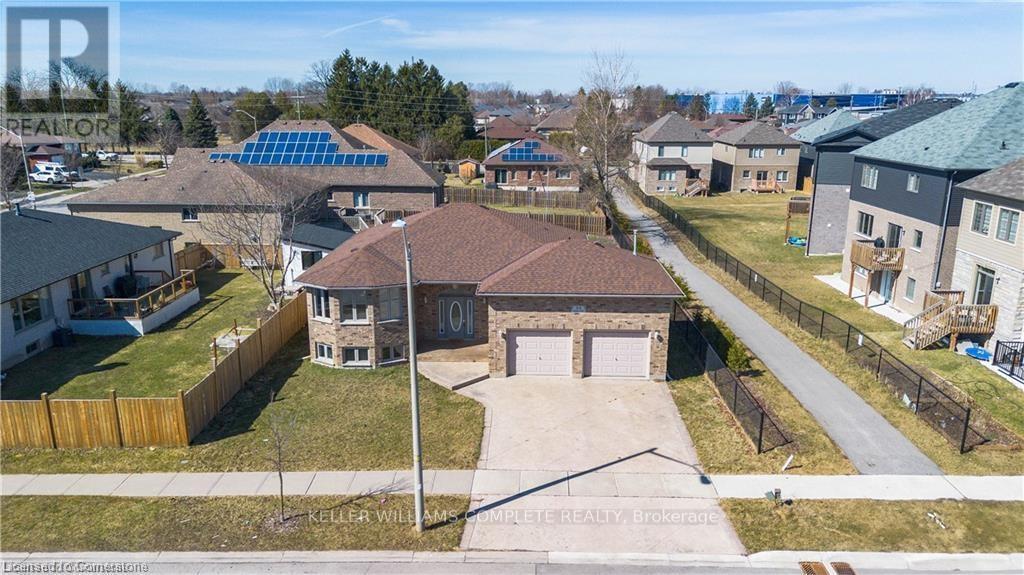Photo 37 of 98 Thomas Avenue, Brantford ON