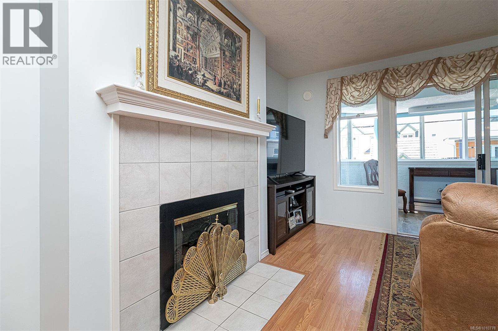 Photo 20 of 204 9717 Third St, Sidney BC