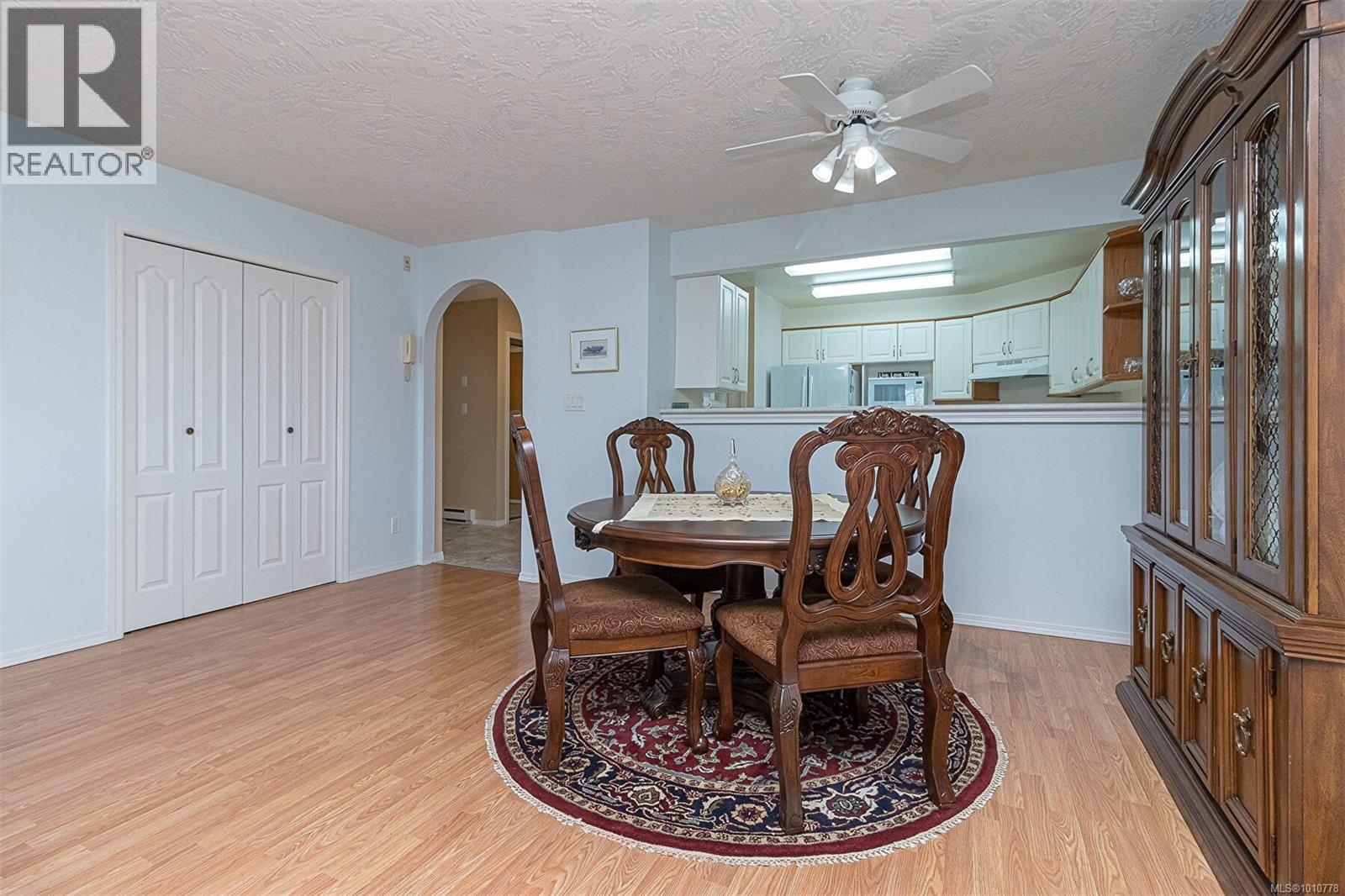 Photo 15 of 204 9717 Third St, Sidney BC