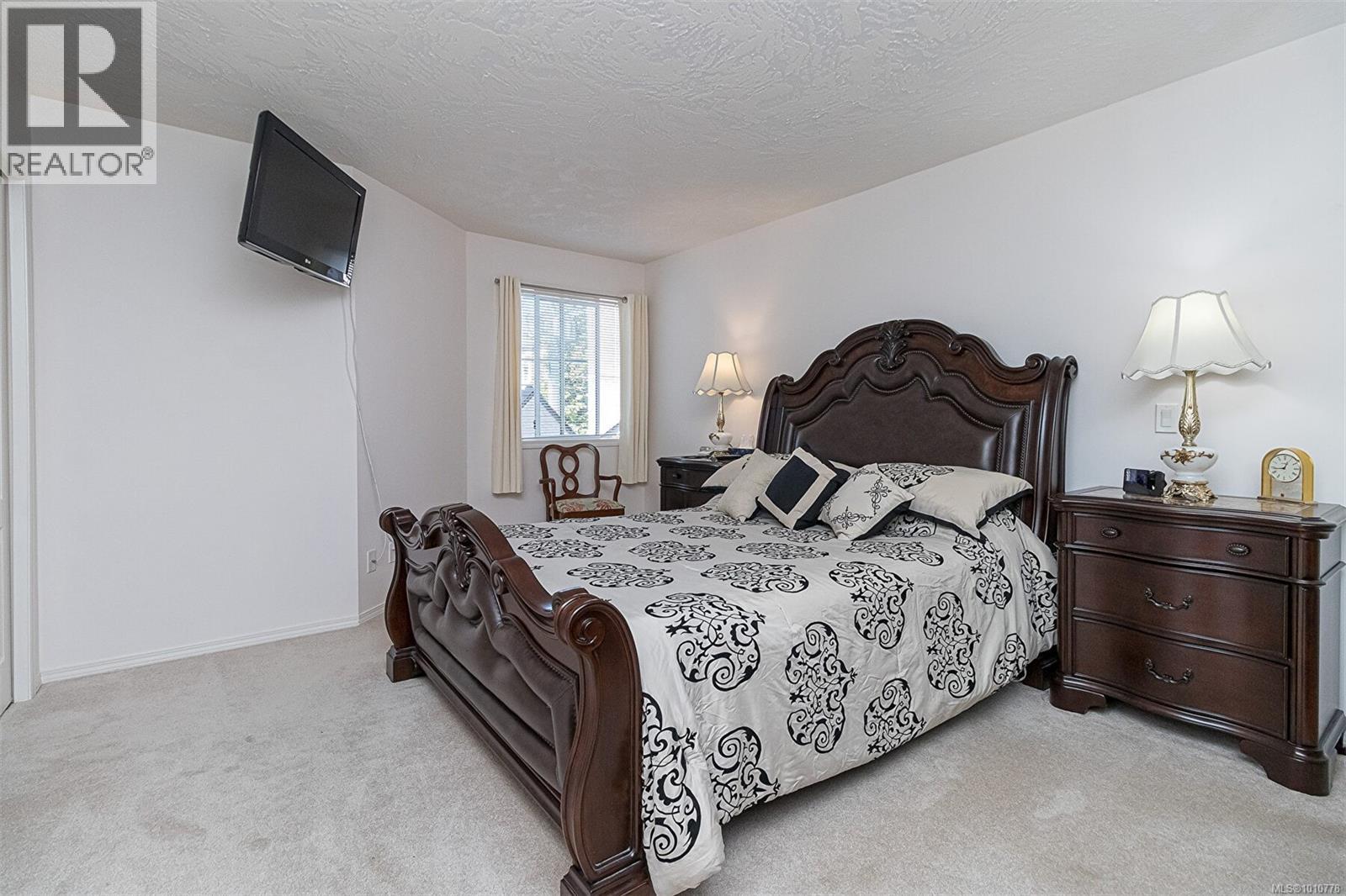 Photo 22 of 204 9717 Third St, Sidney BC
