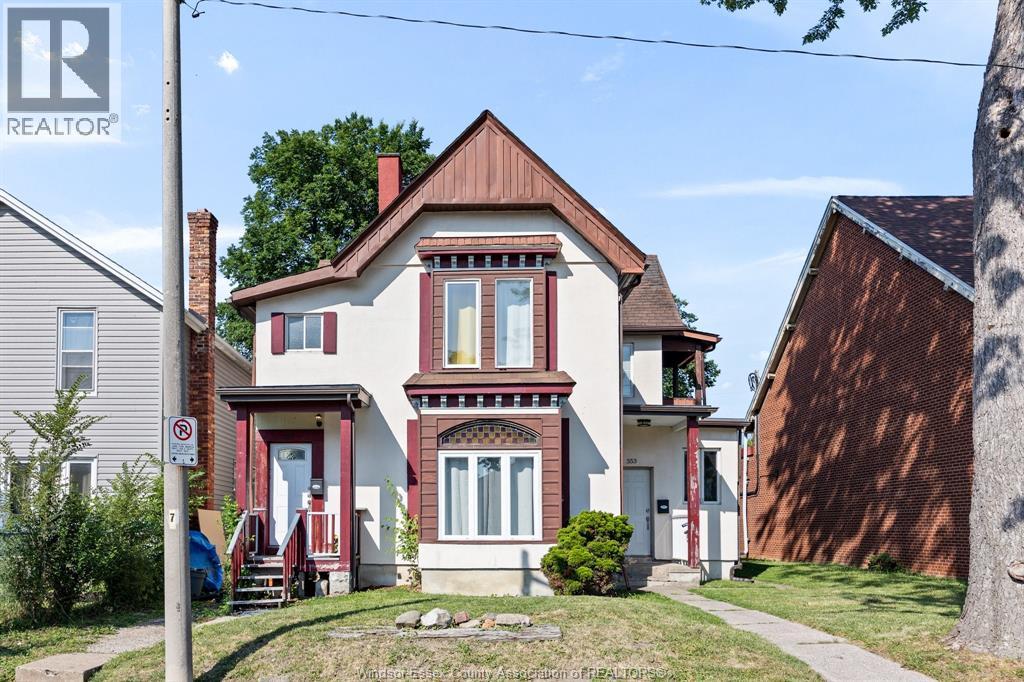 Photo 2 of 353 359 Louis, Windsor ON