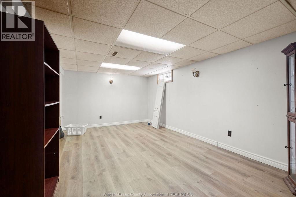 Photo 18 of 3821 Vaughan Street, Windsor ON