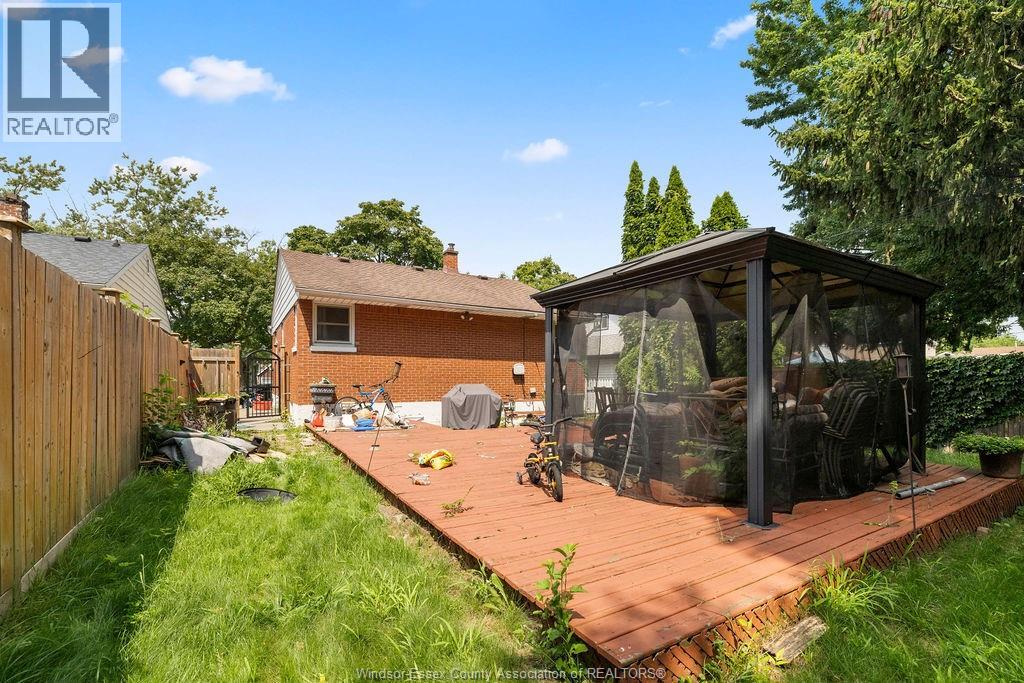 Photo 22 of 3821 Vaughan Street, Windsor ON