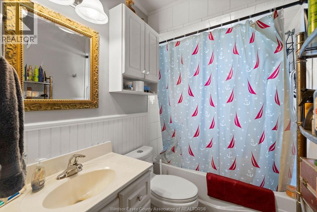Photo 8 of 3821 Vaughan Street, Windsor ON