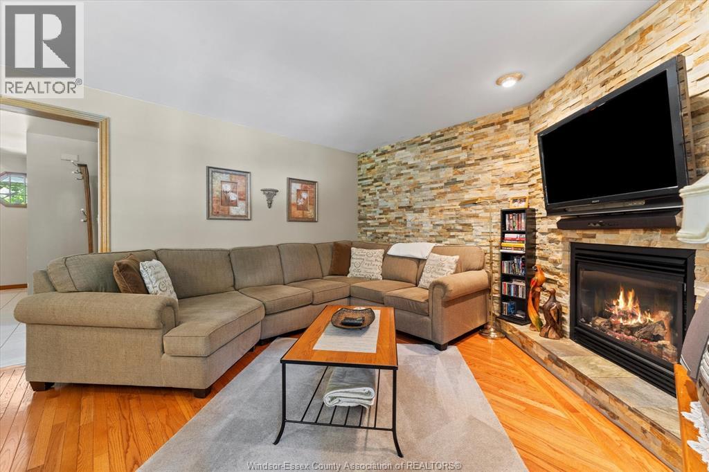 Photo 36 of 606 Pine Ridge Avenue, Amherstburg ON