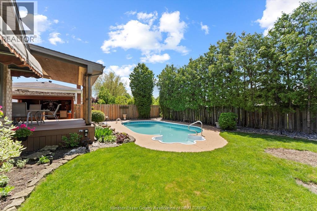 Photo 6 of 606 Pine Ridge Avenue, Amherstburg ON