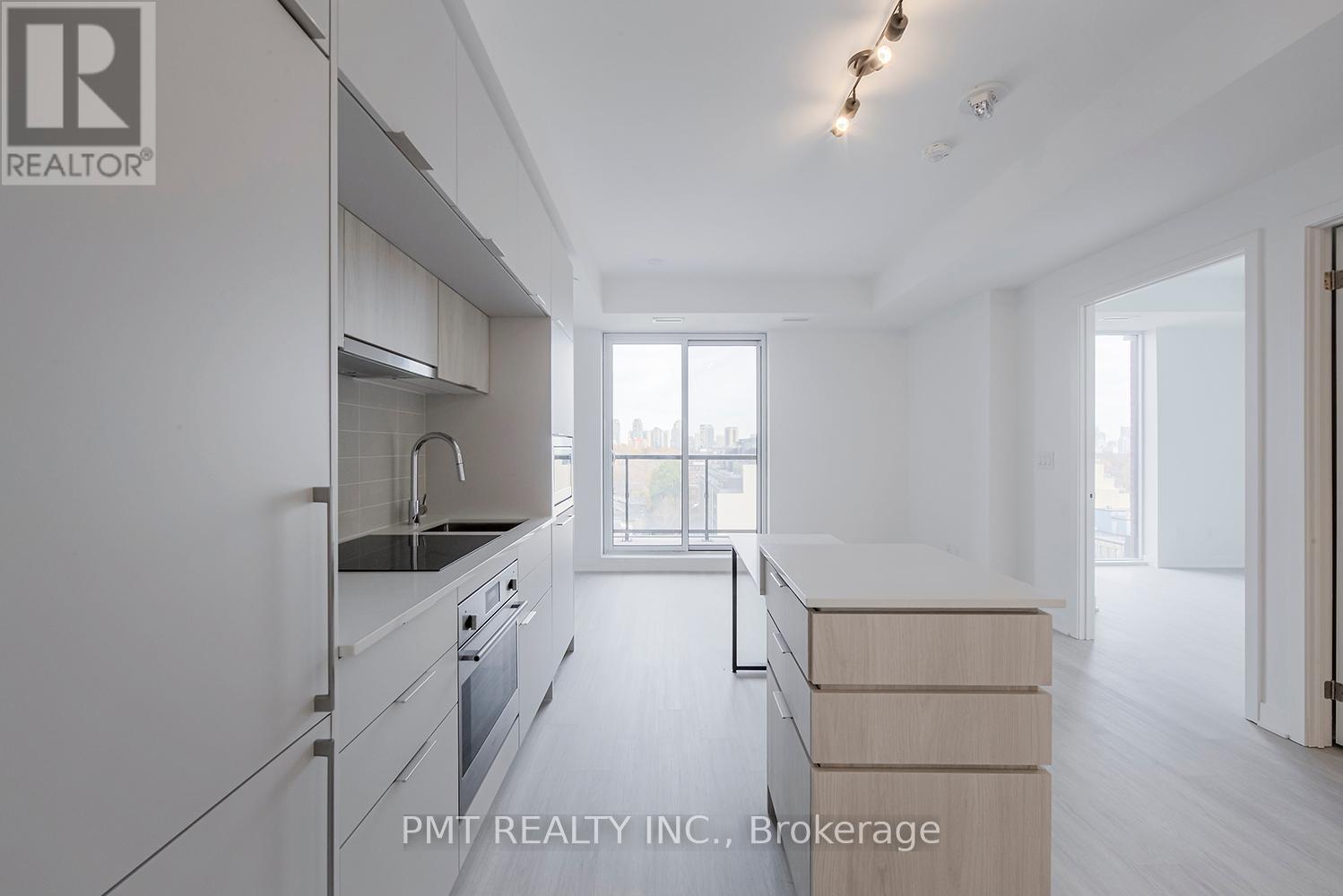 Photo 11 of 1004 185 Alberta Avenue, Toronto ON