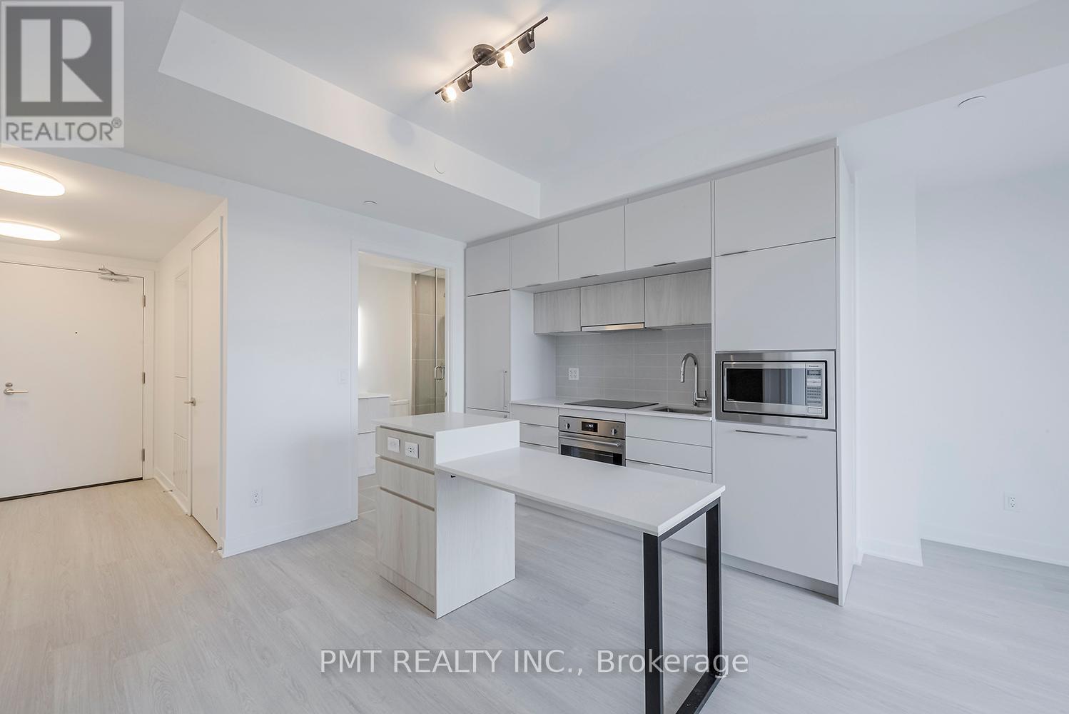 Photo 10 of 1004 185 Alberta Avenue, Toronto ON