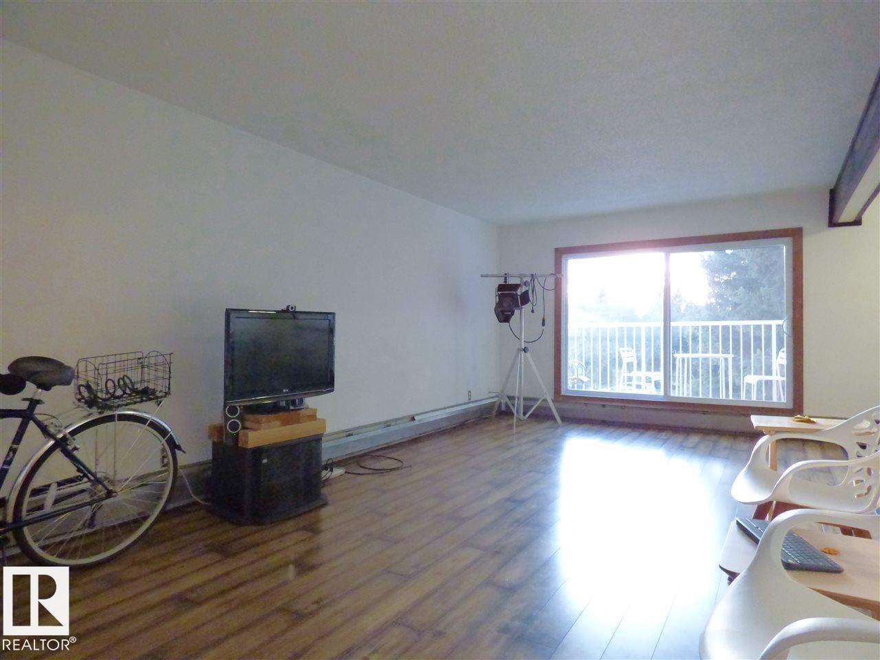 Photo 3 of 305 5730 Riverbend Rd Nw, Edmonton AB