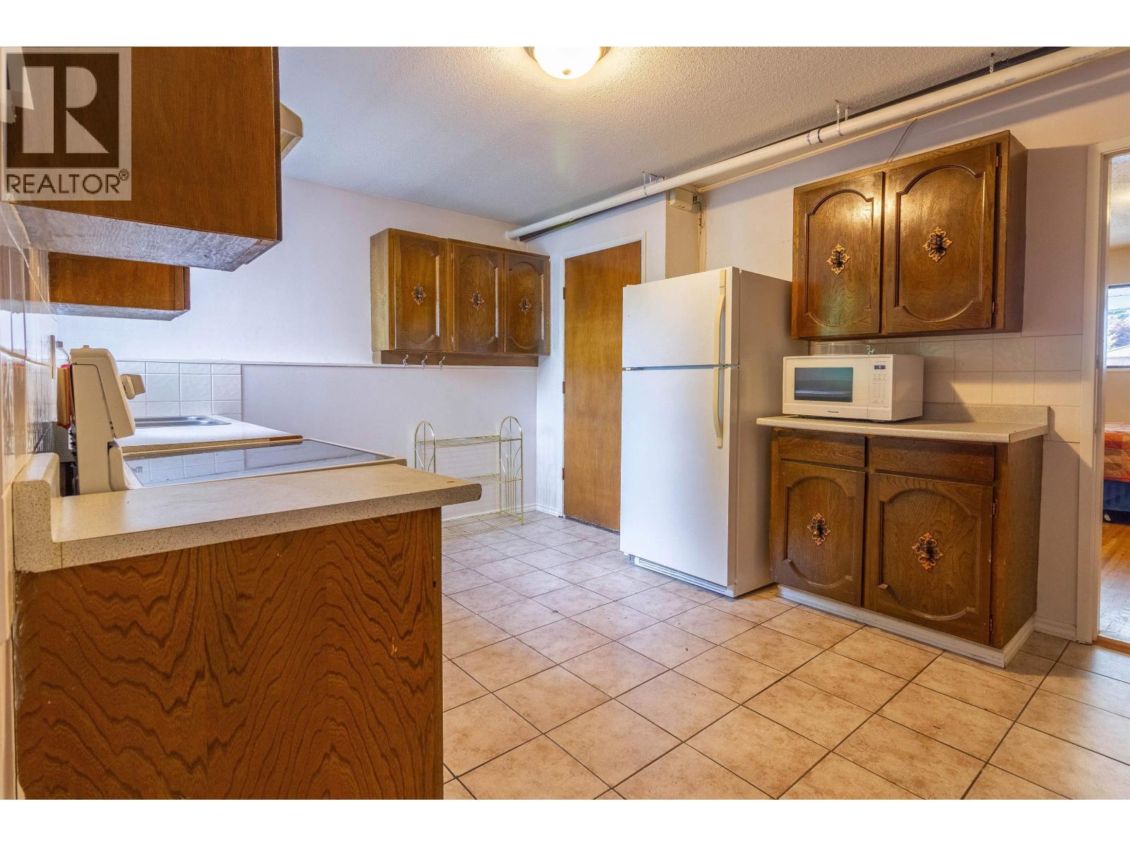 Photo 26 of 1450 Howard Avenue, Burnaby BC