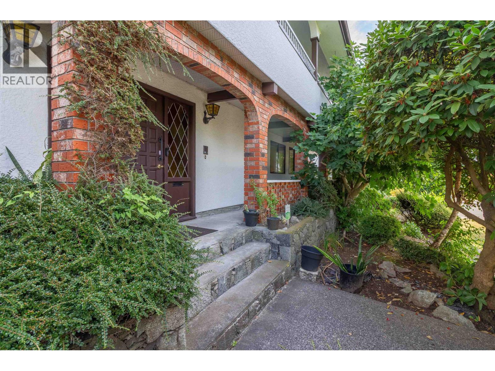 Photo 35 of 1450 Howard Avenue, Burnaby BC