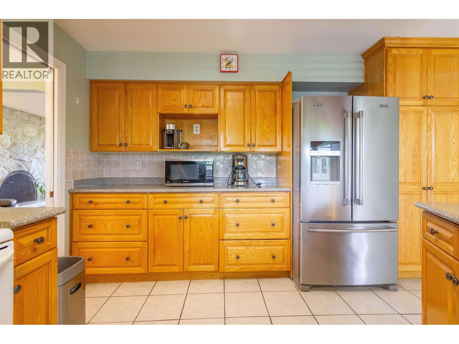 Photo 9 of 1450 Howard Avenue, Burnaby BC