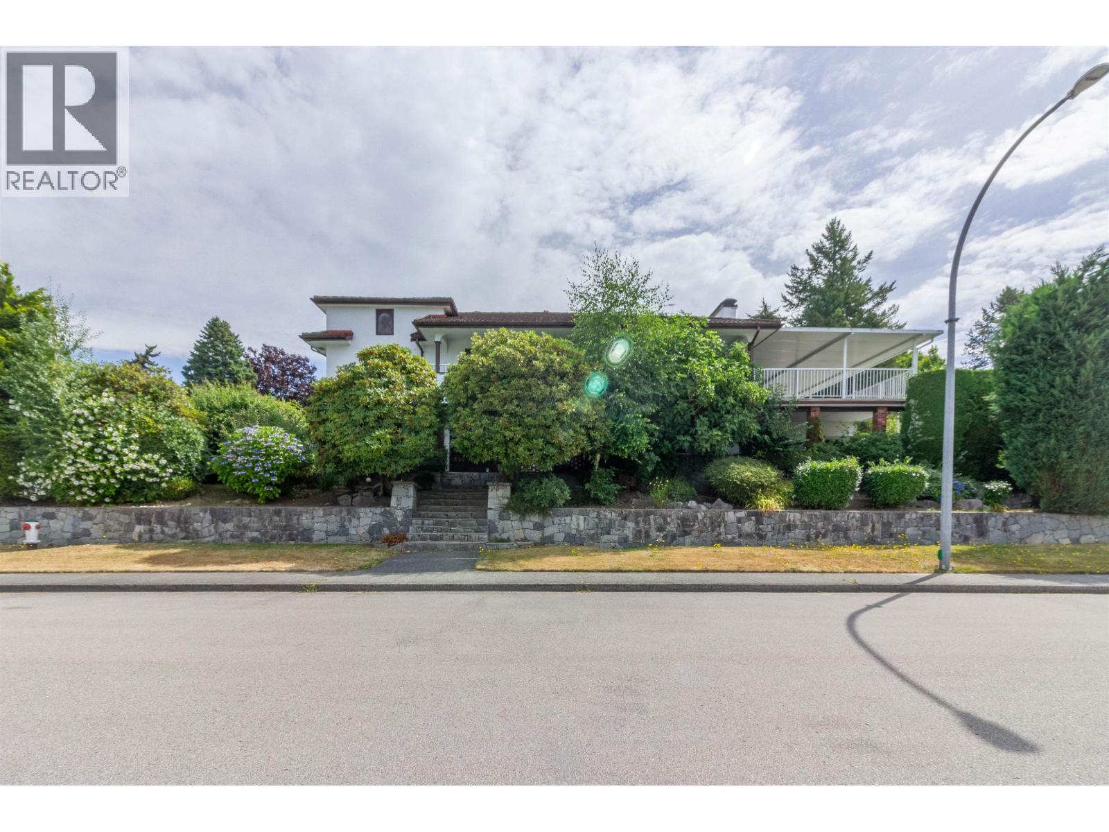Photo 40 of 1450 Howard Avenue, Burnaby BC