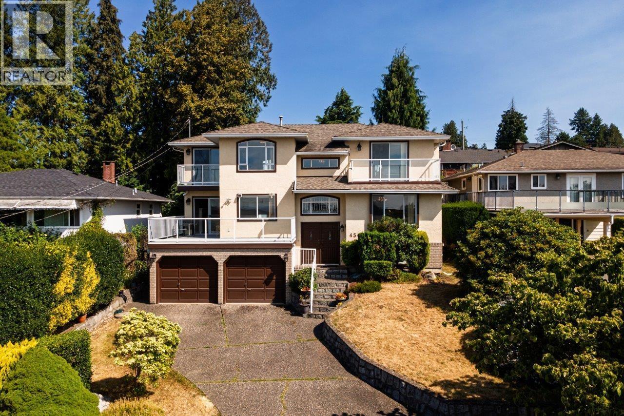 Photo 1 of 4549 Portland Street, Burnaby BC