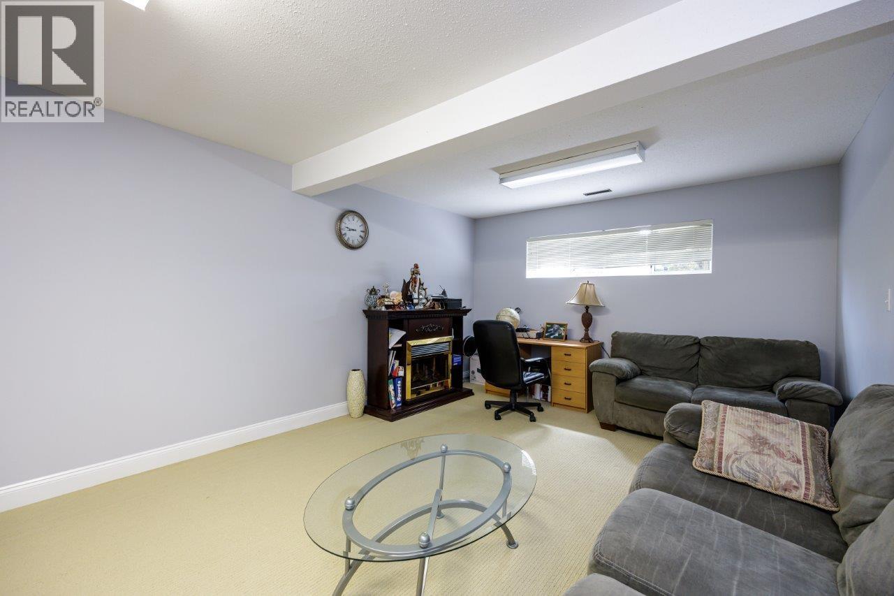 Photo 23 of 4549 Portland Street, Burnaby BC