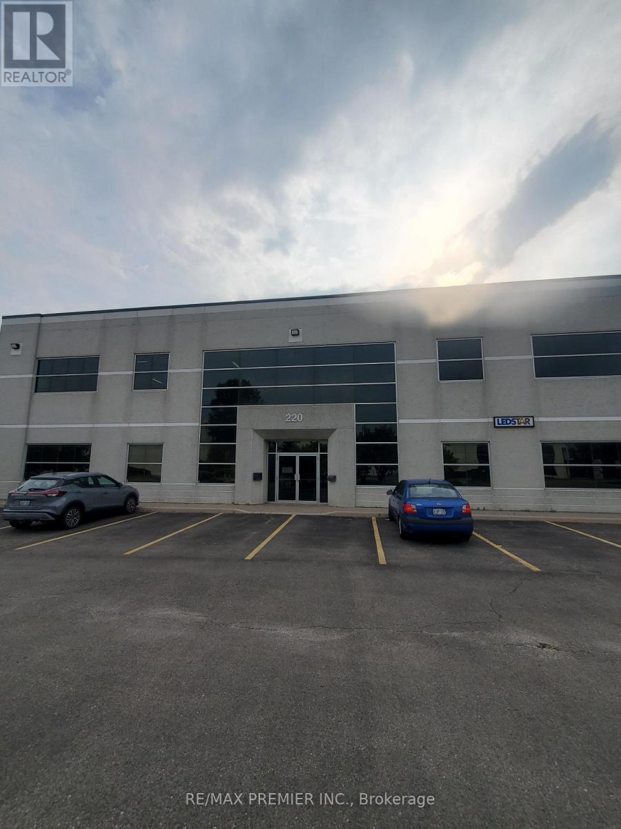 Photo 6 of B 220 Creditview Road, Vaughan ON