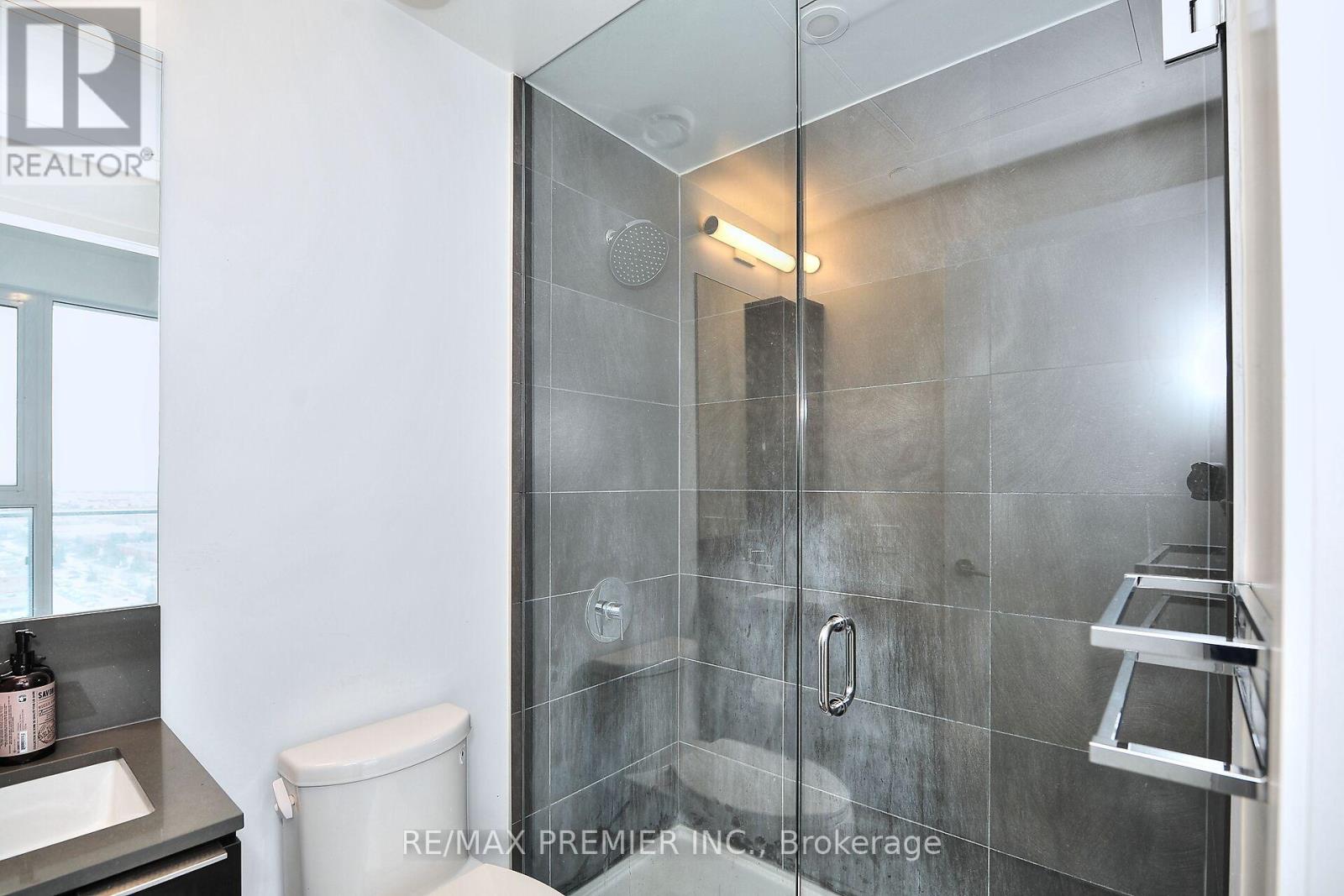 Photo 19 of 1703 1000 Portage Parkway, Vaughan ON