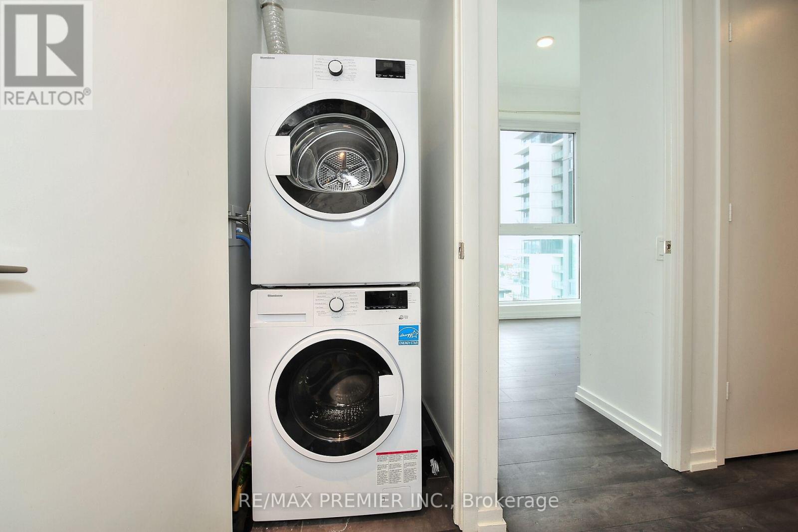 Photo 24 of 1703 1000 Portage Parkway, Vaughan ON