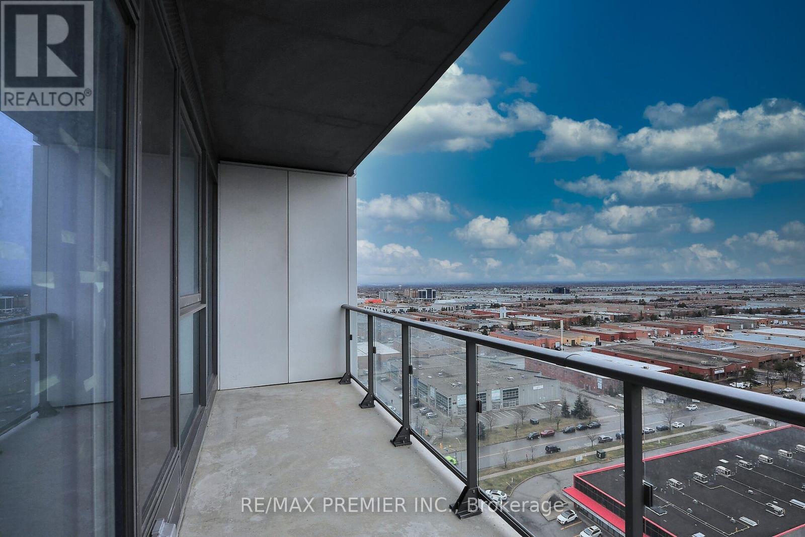 Photo 25 of 1703 1000 Portage Parkway, Vaughan ON