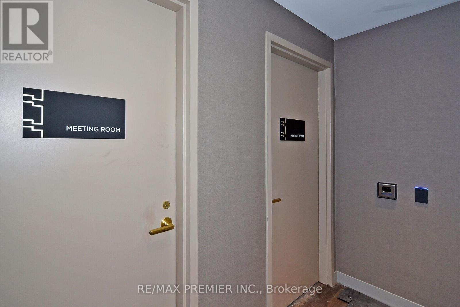 Photo 29 of 1703 1000 Portage Parkway, Vaughan ON