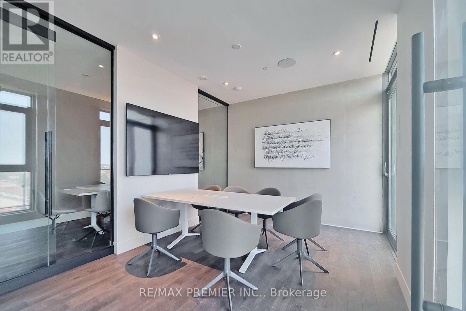 Photo 30 of 1703 1000 Portage Parkway, Vaughan ON