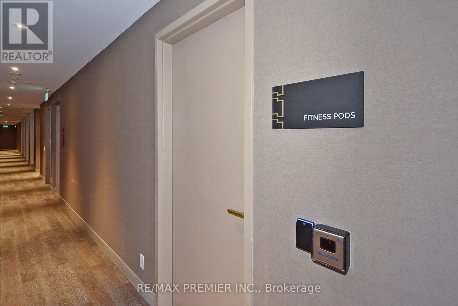 Photo 31 of 1703 1000 Portage Parkway, Vaughan ON
