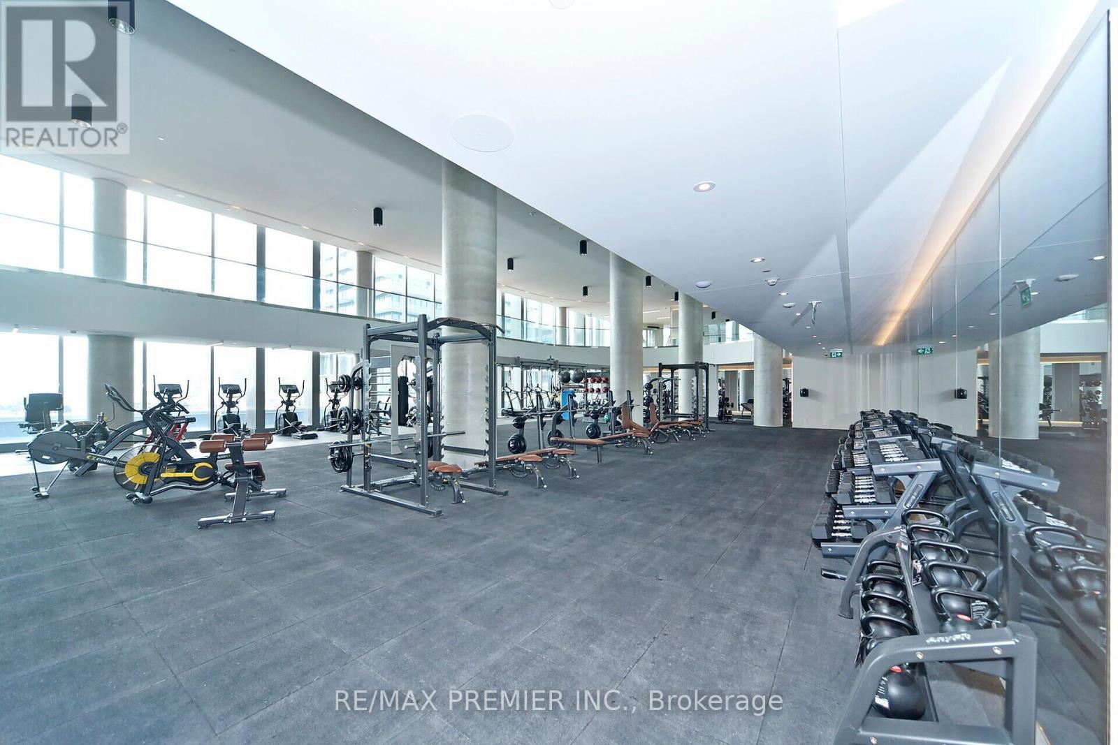 Photo 33 of 1703 1000 Portage Parkway, Vaughan ON