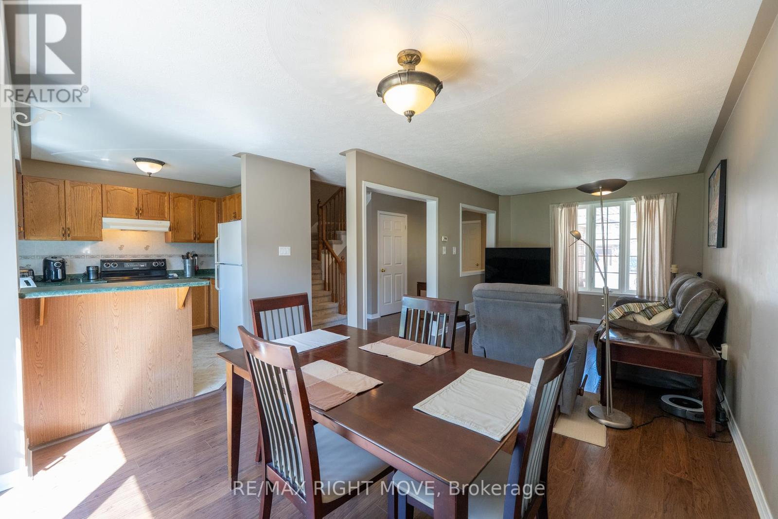 Photo 15 of 147 Julia Crescent, Orillia ON