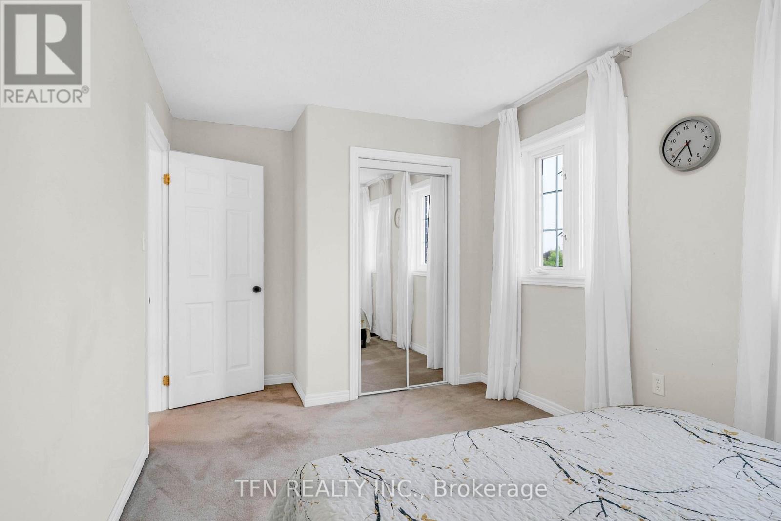 Photo 29 of 34 Balmoral Place, Barrie ON