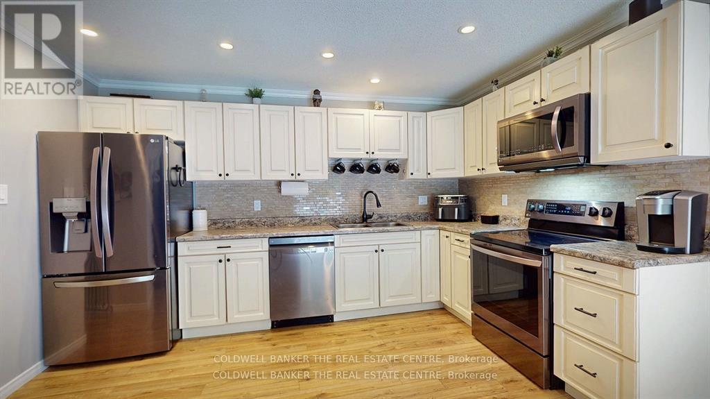 Photo 11 of 4557 Trent Trail, Severn ON
