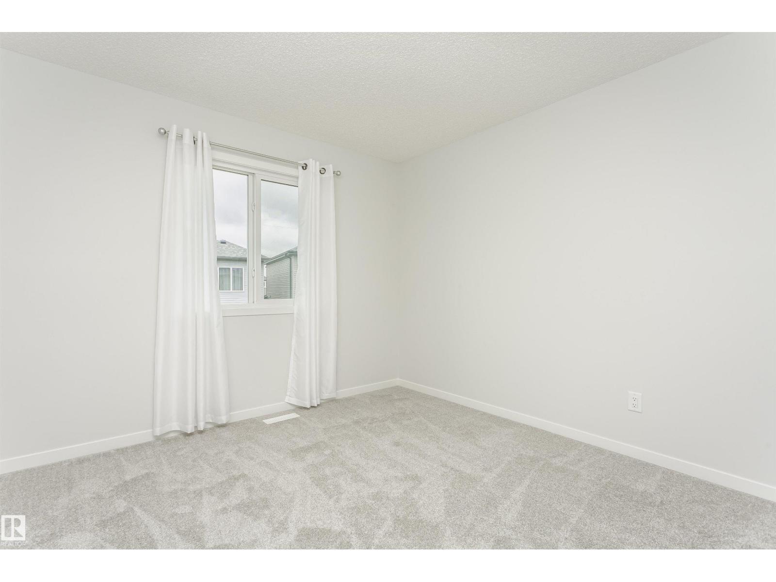 Photo 31 of 1640 Erker Wy Nw, Edmonton AB