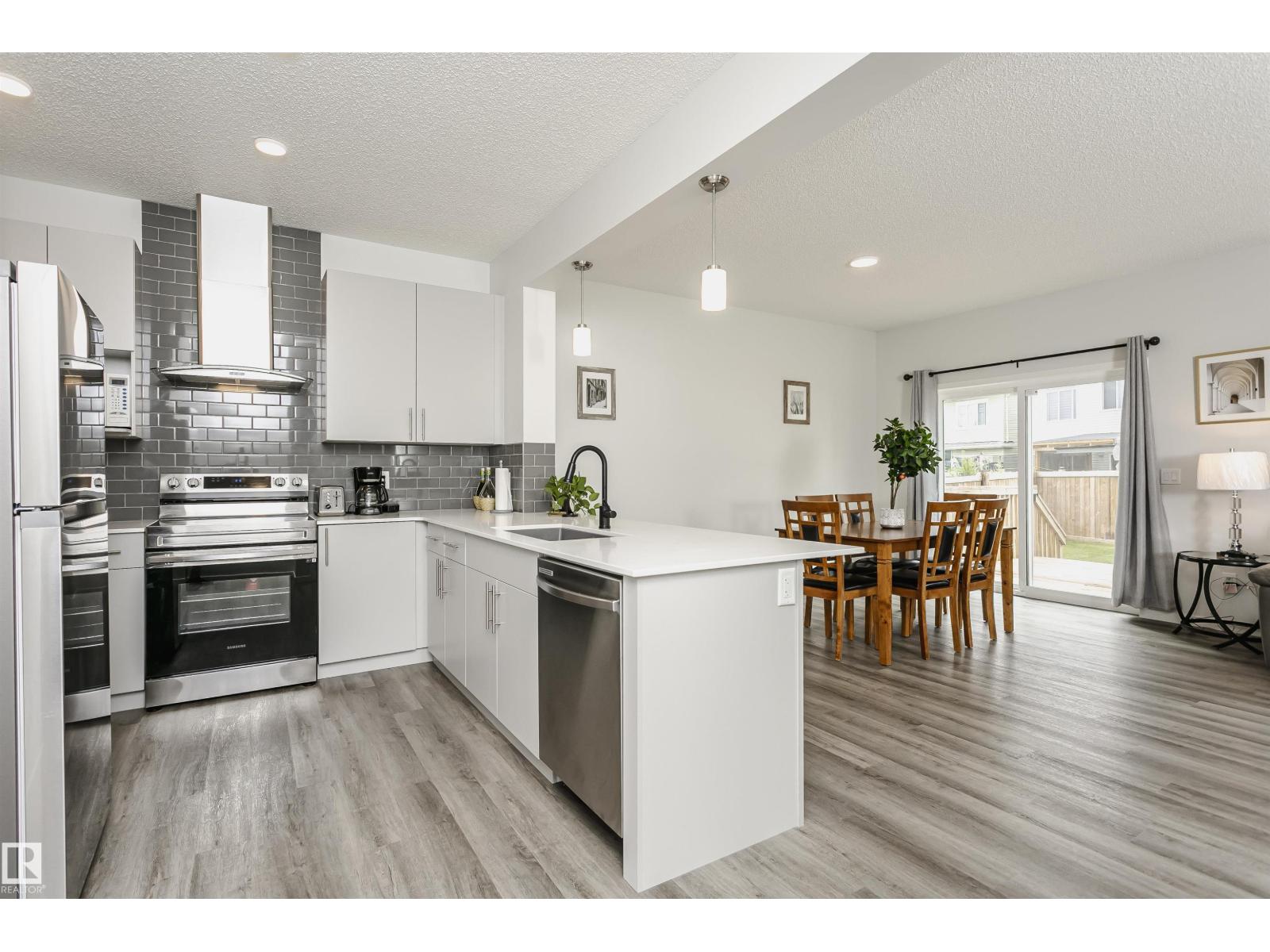 Photo 19 of 1640 Erker Wy Nw, Edmonton AB