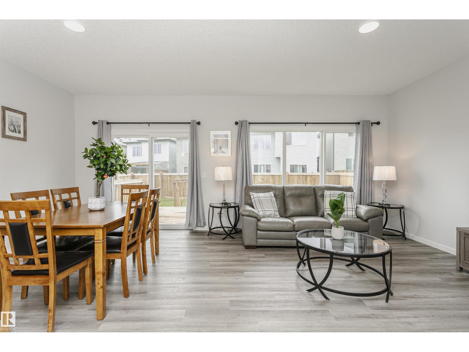 Photo 11 of 1640 Erker Wy Nw, Edmonton AB