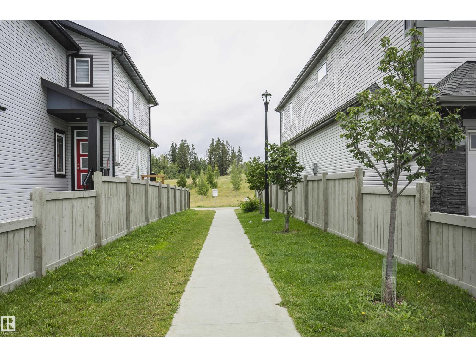Photo 5 of 1640 Erker Wy Nw, Edmonton AB