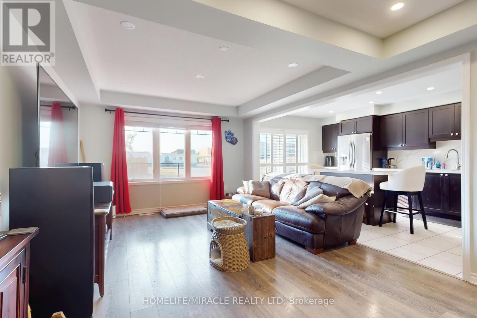Photo 4 of 1168 Duignan Crescent, Milton ON