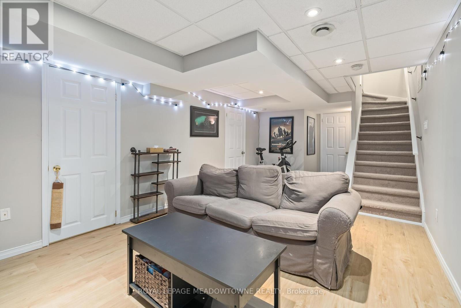 Photo 10 of 11 Bradley Drive, Halton Hills ON