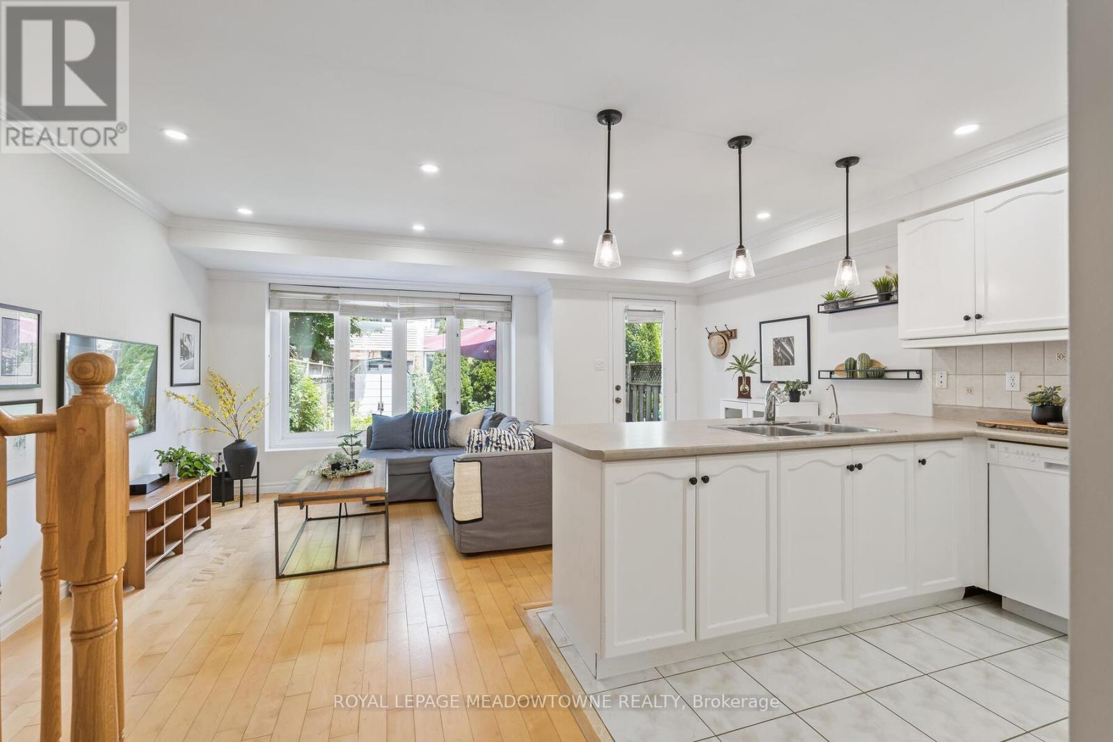 Photo 31 of 11 Bradley Drive, Halton Hills ON