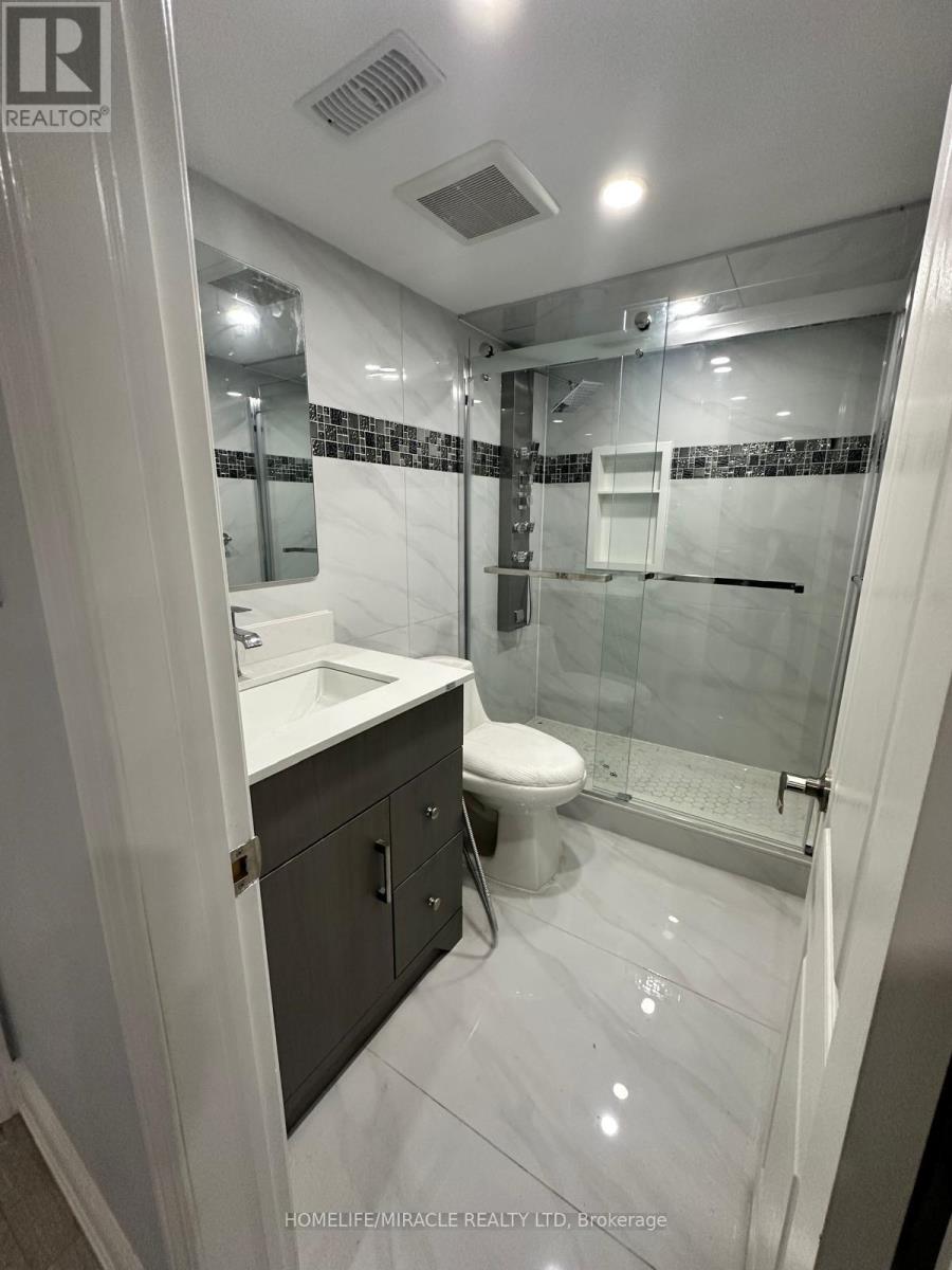 Photo 3 of 49 Ballyhaise Crescent, Brampton ON