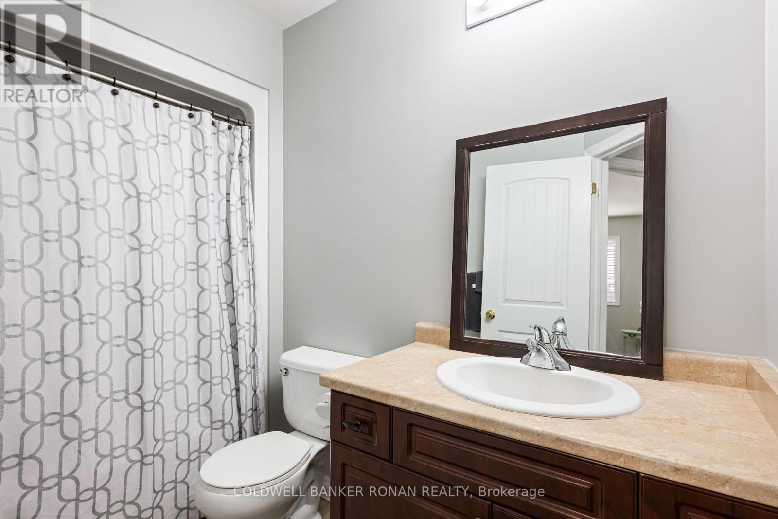 Photo 23 of 46 Preston Drive, Orangeville ON