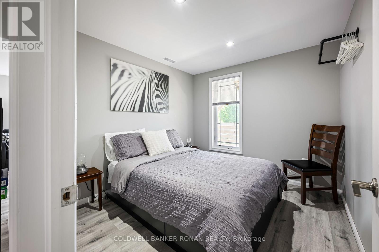 Photo 33 of 46 Preston Drive, Orangeville ON