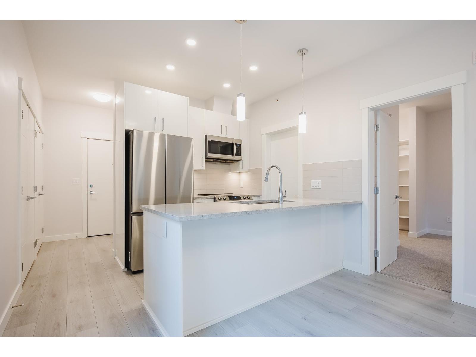 406 32690 14TH AVENUE, Mission