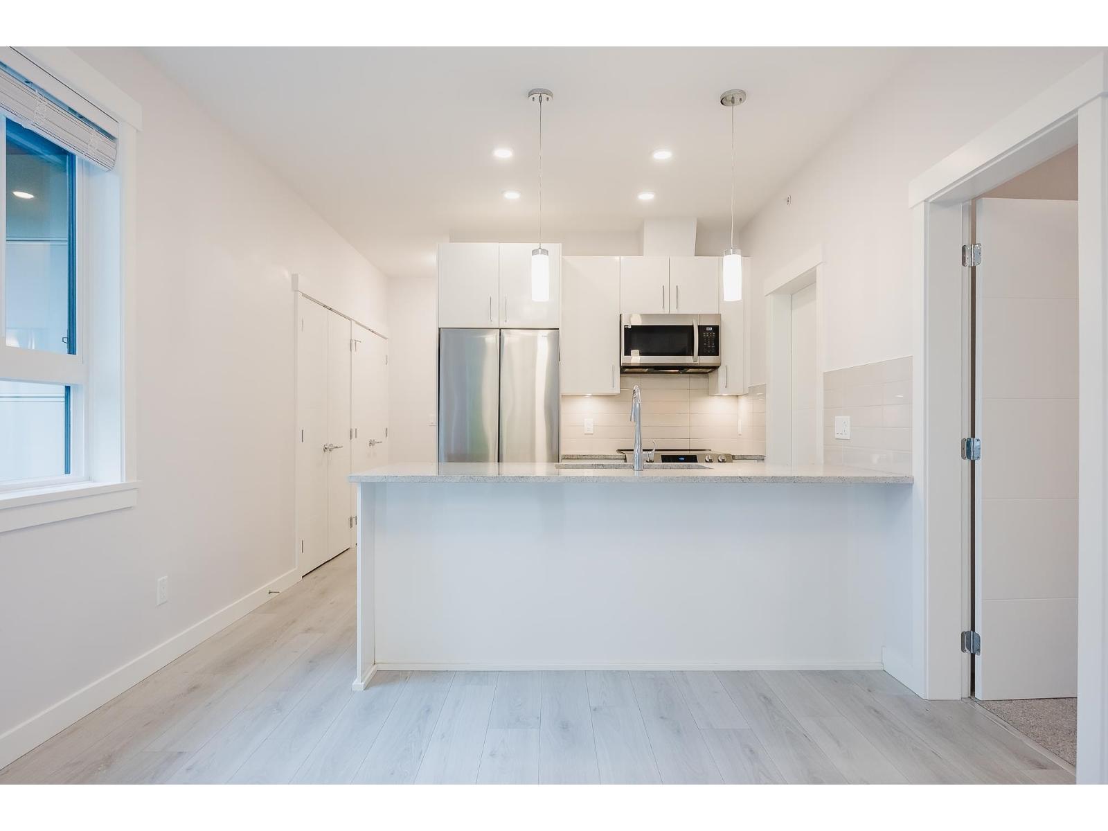 406 32690 14TH AVENUE, Mission