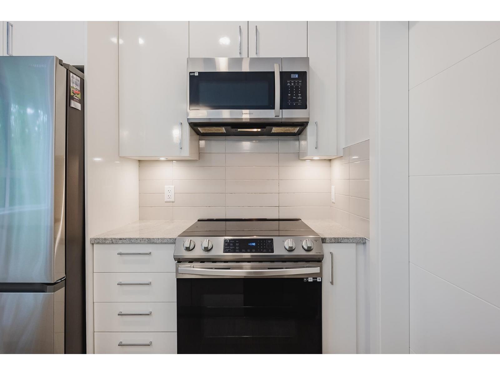 406 32690 14TH AVENUE, Mission