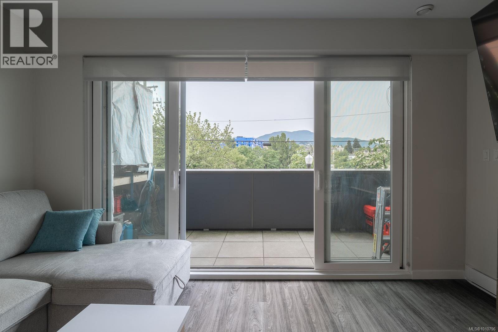 Photo 8 of 208 91 Chapel St, Nanaimo BC