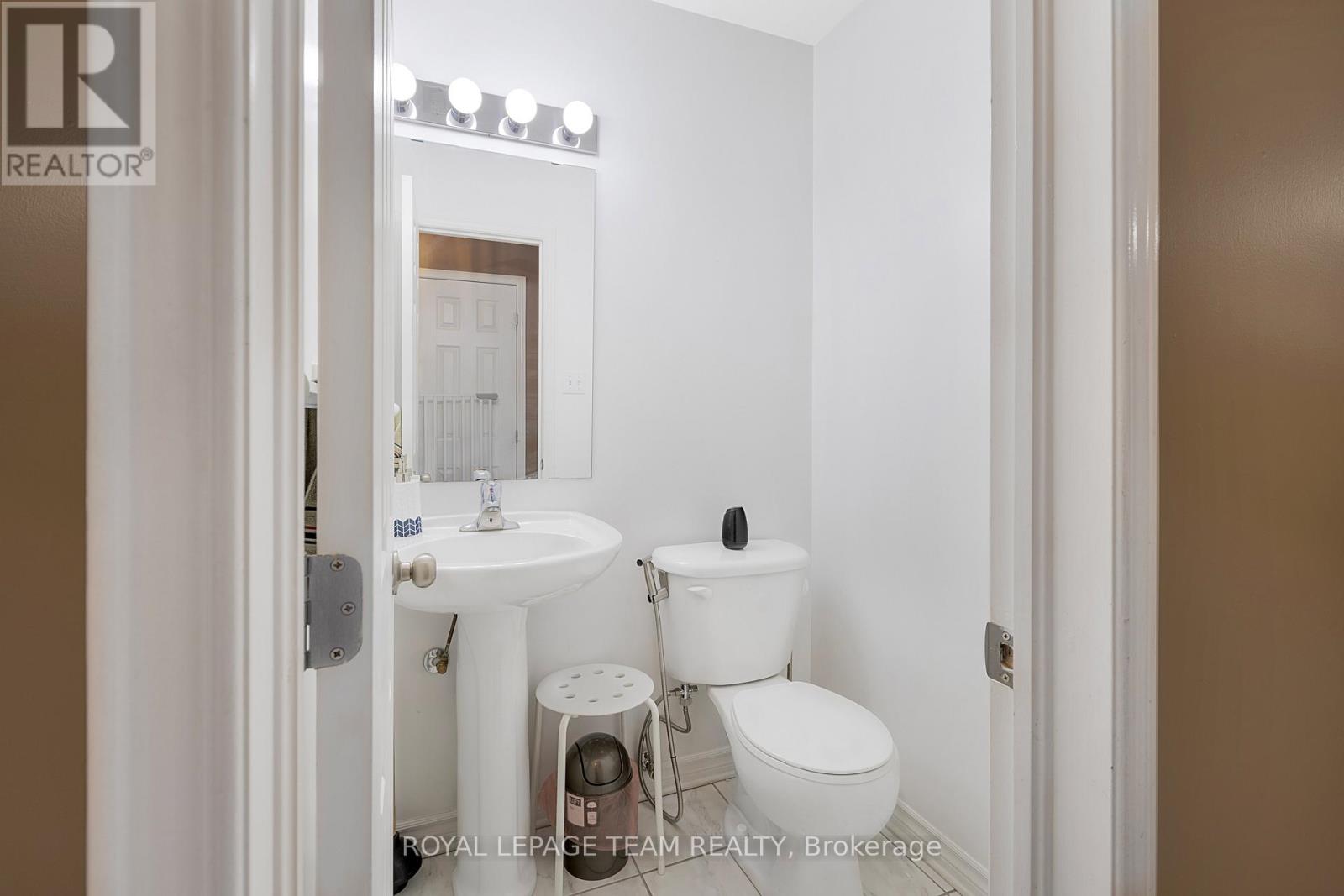 Photo 14 of 118 3265 St Joseph Boulevard, Ottawa ON