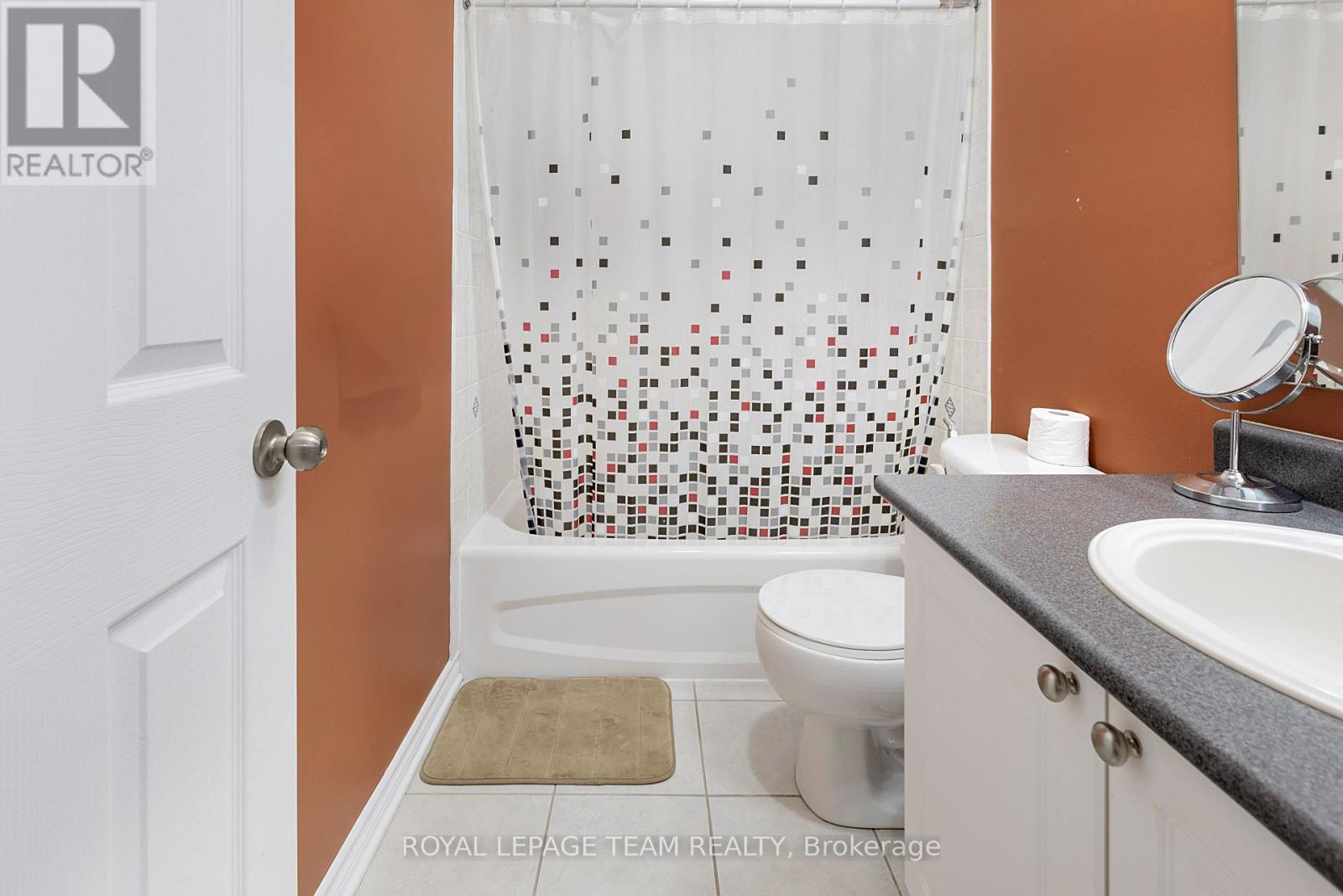 Photo 18 of 118 3265 St Joseph Boulevard, Ottawa ON