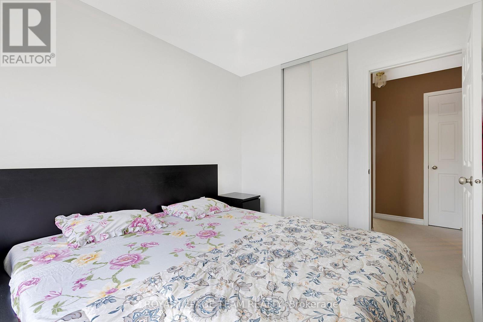 Photo 23 of 118 3265 St Joseph Boulevard, Ottawa ON