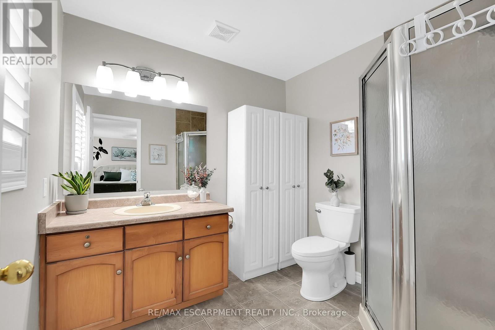 Photo 15 of 6 Southbrook Drive, Hamilton ON