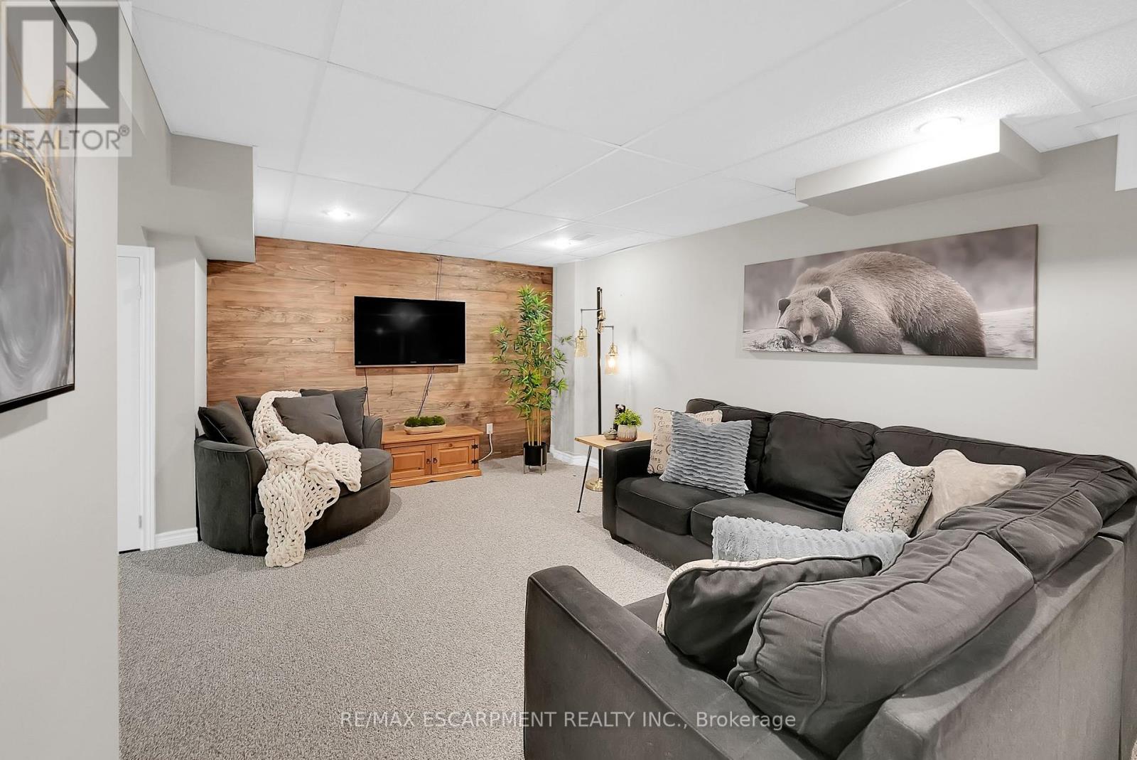 Photo 19 of 6 Southbrook Drive, Hamilton ON